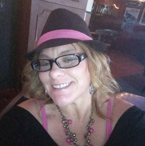 Meet your Posher, Rebecca